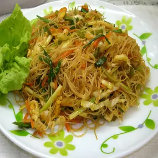 Fideos Chinos De Arroz Con Verdura Variadas