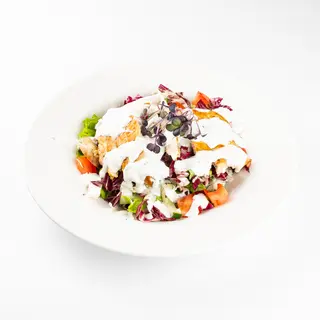 Salata s piletinom i dressingom od vrhnja i mirisnih trava