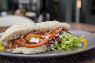 Topli sendvič Giros