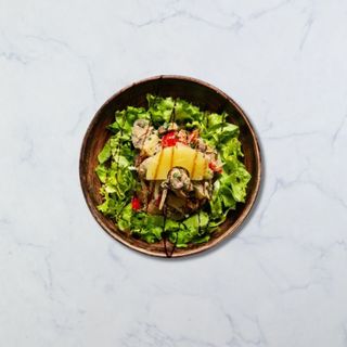 სოკოს სალათი ანანასით