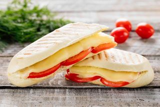 Панини с моцареллой