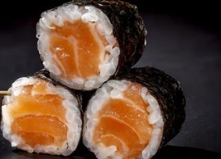 Maki de salmón (8 pzs.)