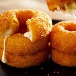 DONUTS QUESO