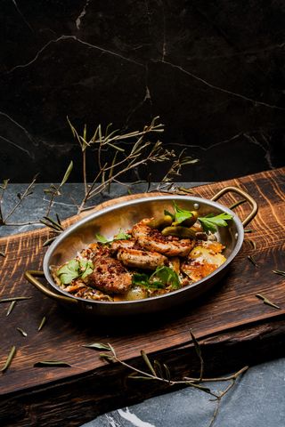 Filet de porc copt cu cartofi ca acasă și ciuperci 