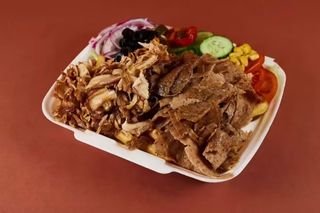 Kebab na talerzu z serem super mega 