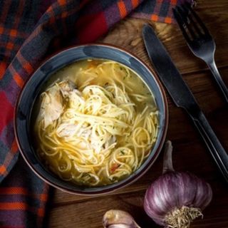 Лапша с курицей (320 г)