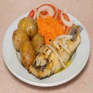 BACALHAU ASSADO NA BRASA