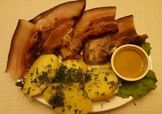 ლორი კარტოფილით