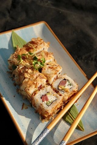 Рол Боніто з тунцем 