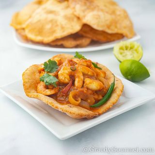 Gambas Puri - Prawns Puri