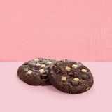 Bolacha de chocolate com pepitas de chocolate de leite e branco