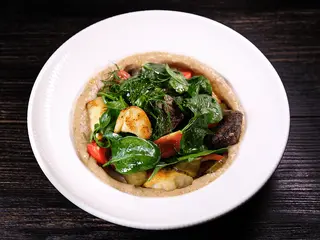 Теплий салат з телятиною (260g)