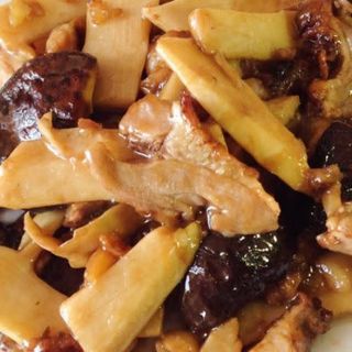 96. Pato Con Bambú Y Setas