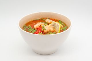 Том-ям острый 