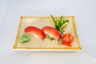 01 Nigiri Maguro (Atún)