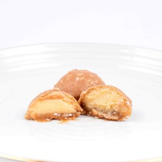 Бонбон с крем от маракуя и карамел