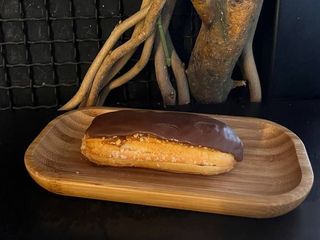 Еклер Снікерс