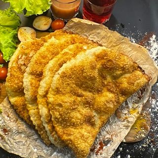 Чебурек з начинкою жульєн