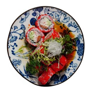 Каліфорнія з лососем та сніжним крабом (285/20/5/50г)