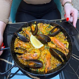PAELLA CU FRUCTE DE MARE |650GR/923KCAL| 
