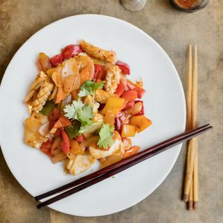 Calamar in sos picant