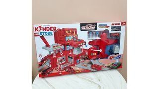 Пожарный паркинг звук/свет в комплекте самолет и 2 металл машинки