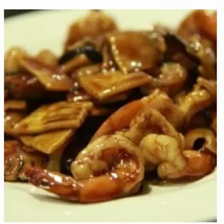 43. Gambas Con Bambú Y Setas