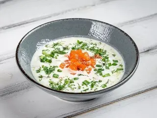 Холодна окрошка з лососем слабої солі (300g)