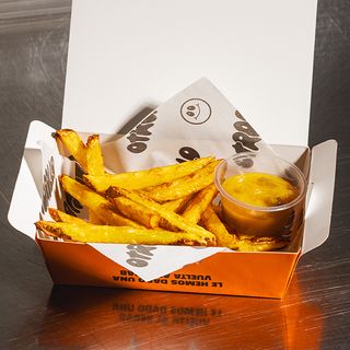 Papas con salsa chutney