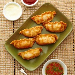 PORK DEEP FRIED GYOZA 6 PCS