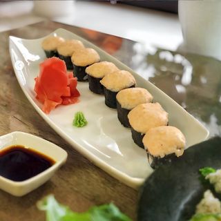 Запеченный сырный ролл