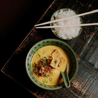 Caril Amarelo da Malásia de Tofu