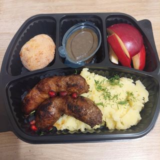 ლანჩი იმერული კუპატი პიურის გარნირით