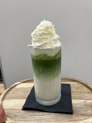 Iced matcha dessert kokos