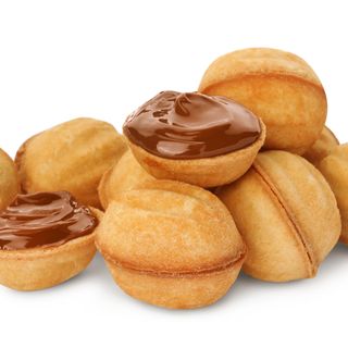 Cutie Cadou Nuci tradiționale cu ciocolata - 36 Bucăți 