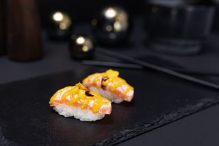 Honey nigiri (2buc)
