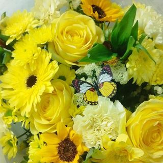 BOUQUET DE FLORES AMARILLAS