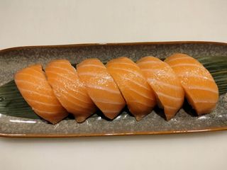 Nigiri De Salmón (6 Pzs.)