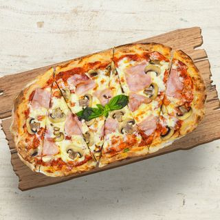 Pinsa Romana Prosciutto e Fungi