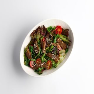 Теплый салат с телятиной