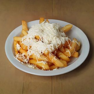 Пържени пресни картофи със сирене (350г)