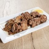 Пилешки дробчета с лук (300г)