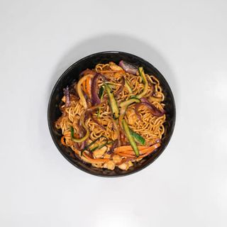 Yakisoba De Pollo Y Verduras