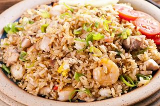 Пържен ориз с Морски дарове (350г)