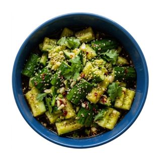 Ensalada De Pepino Al Ajo