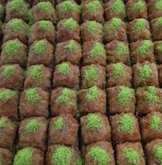 Baklava sa čokoladom i orasima