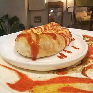 Pizza burek + Coca-Cola