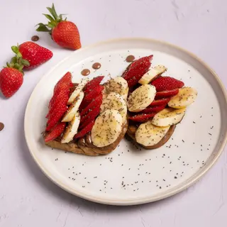 Tostada de Nutella con fresas y plátano