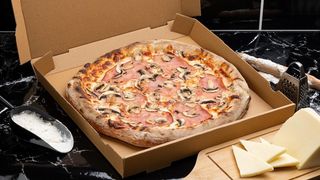 პიცა კაპრიჩოზა