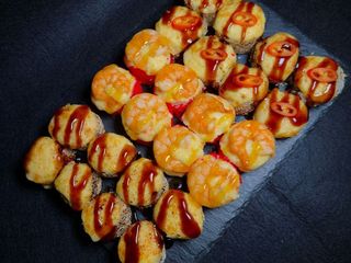 Cет запечених ролів